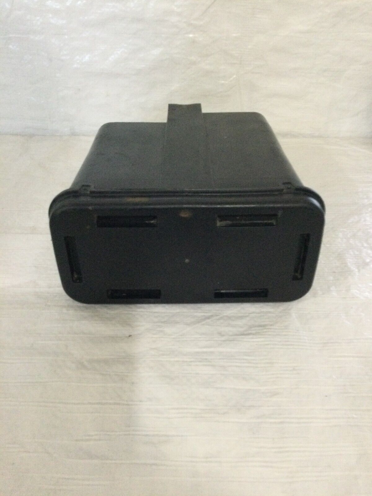 2007 GMC Sierra 2500HD Fuel Vapor Charcoal Canister 15137023 OEM