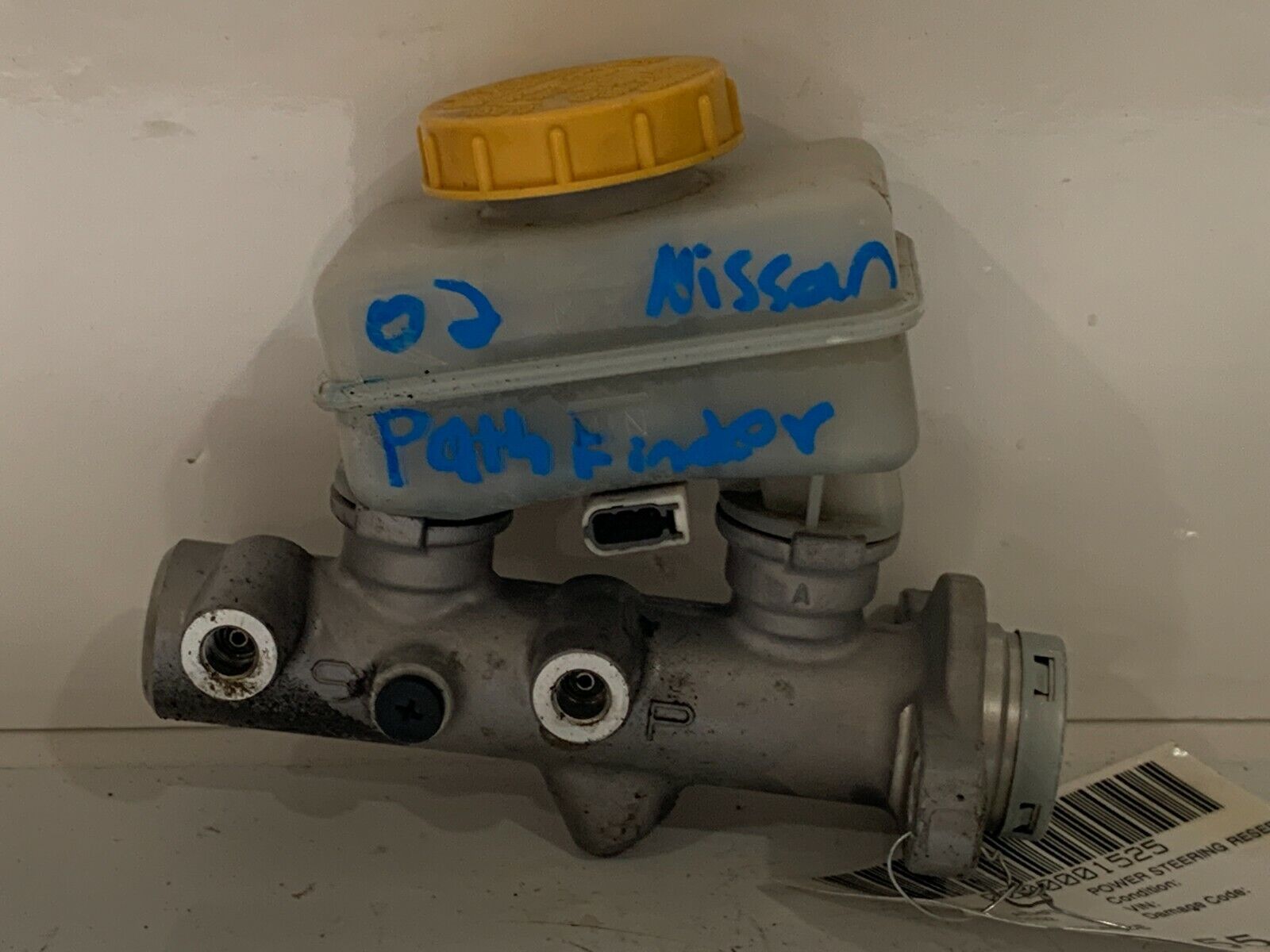 2002 Nissan Pathfinder Power Steering Reservoir OEM