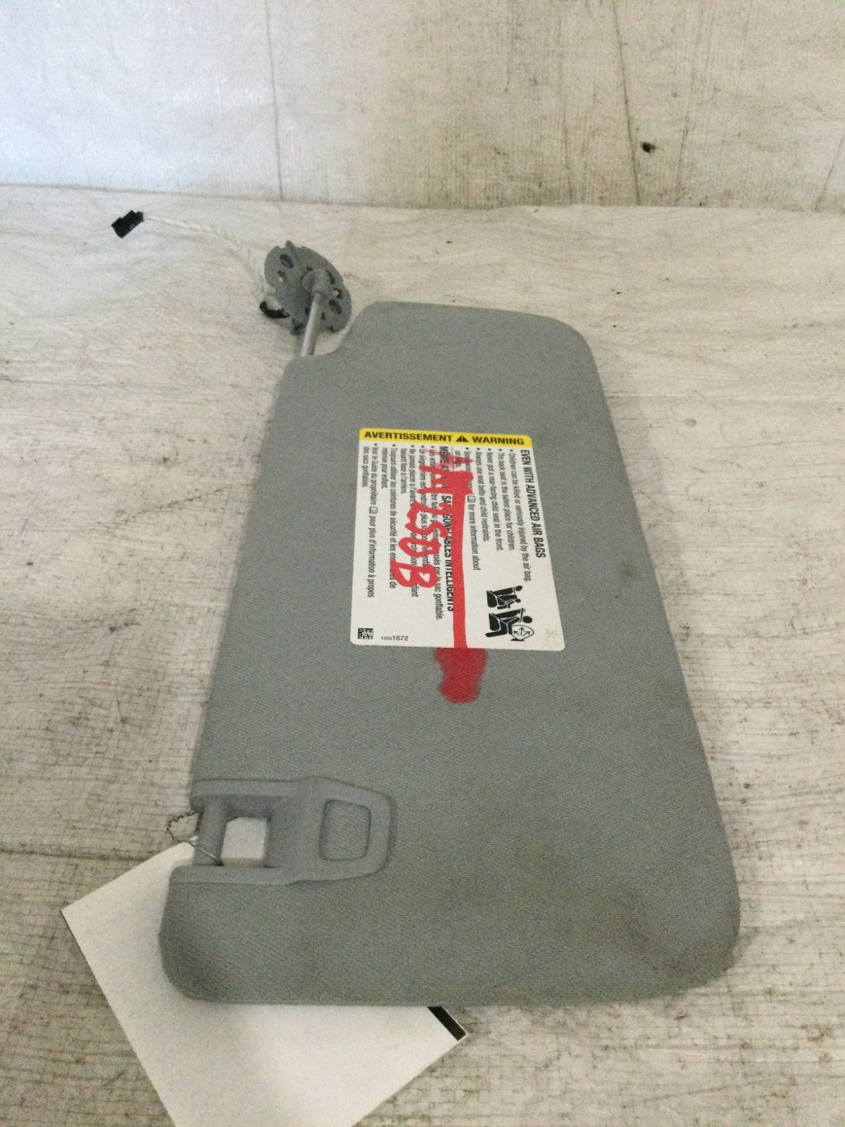 2019-2022 Chevrolet Blazer Left Driver Sun Visor OEM 13591872