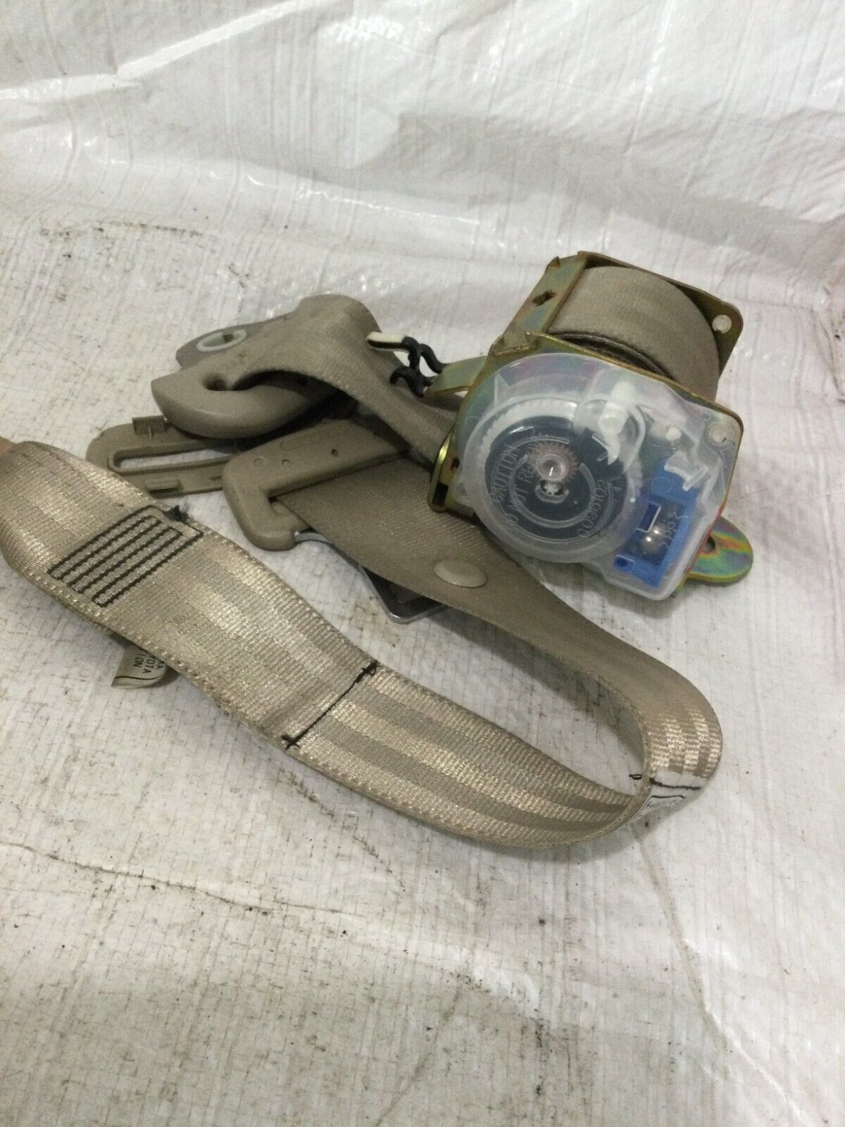 2003 Toyota Highlander Rear Left Driver Side Seat Belt OEM