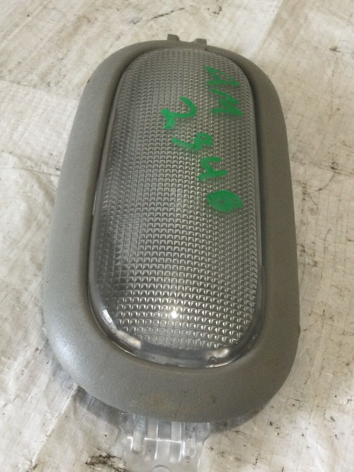 2004-2006 Dodge Ram 1500 Interior Dome Map Light OEM