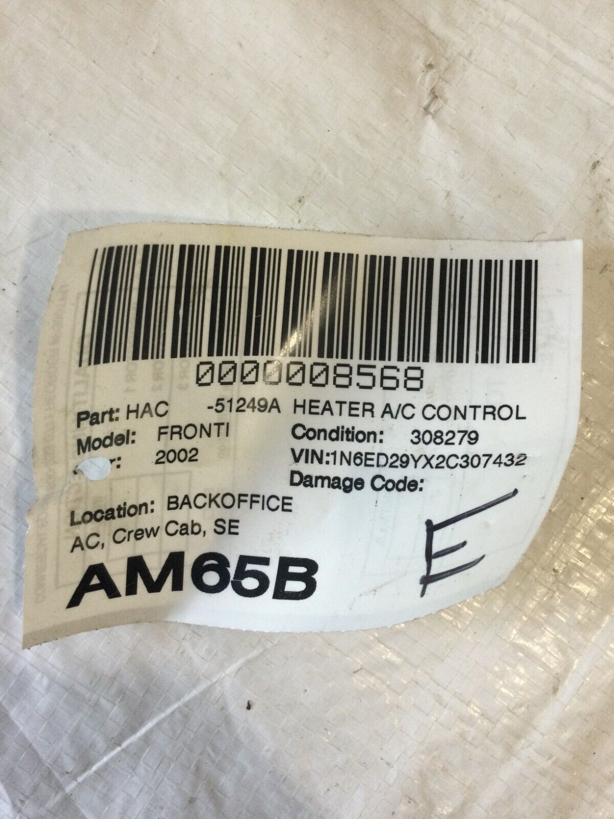 2002 Nissan Frontier A/C Heater Climate Control Unit OEM ( Missing Middle Knob )