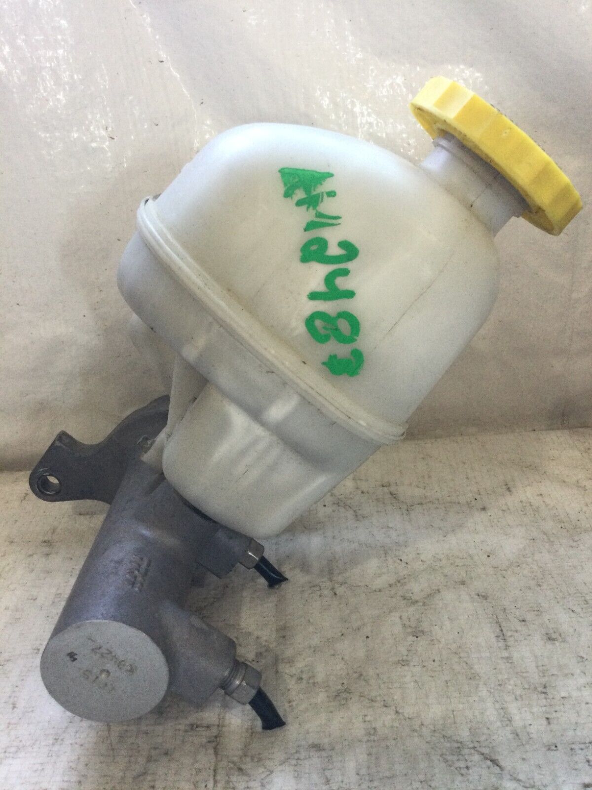 2019 Dodge Ram 1500 Master Brake Cylinder W/ Reservoir OEM