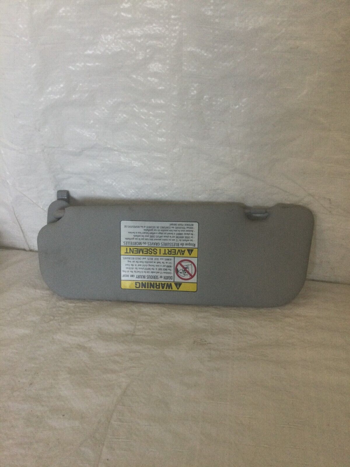 2016-2017 Hyundai Elantra Sun Visor Right Passenger Side OEM RH