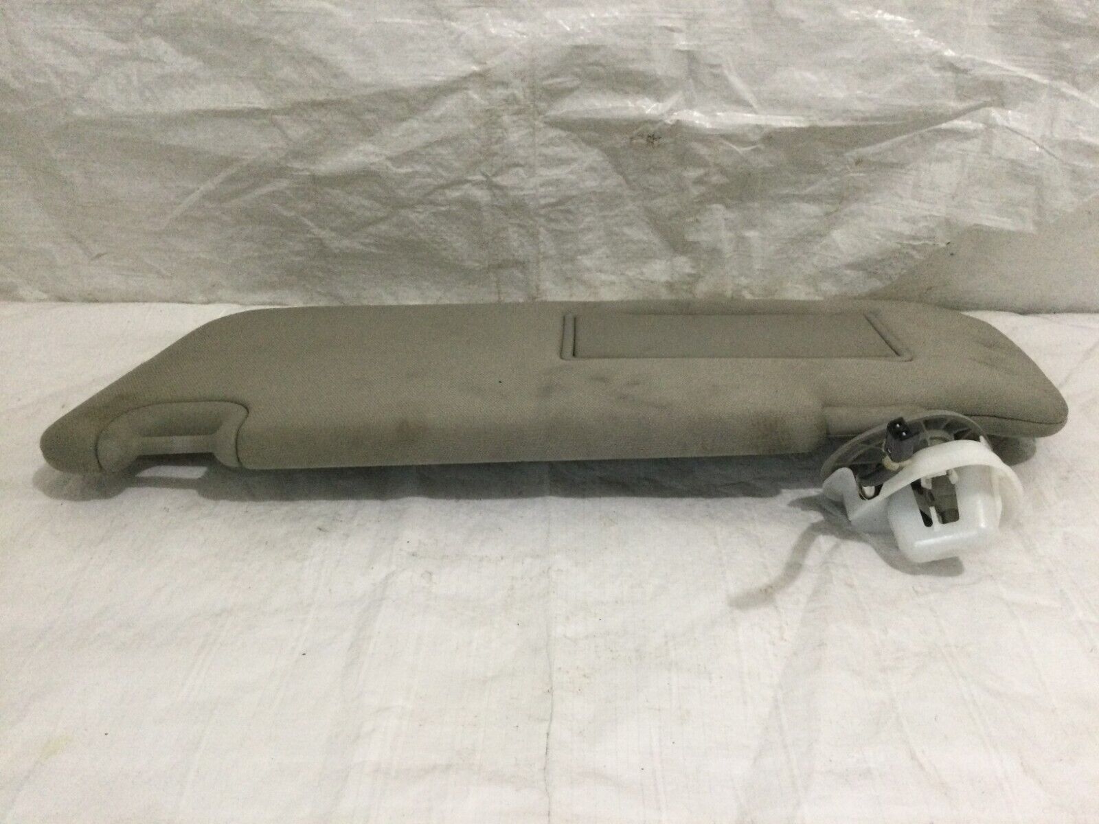 2016-2017 Ram 2500 3500 Illuminated Left Driver Side Sun Visor LH OEM