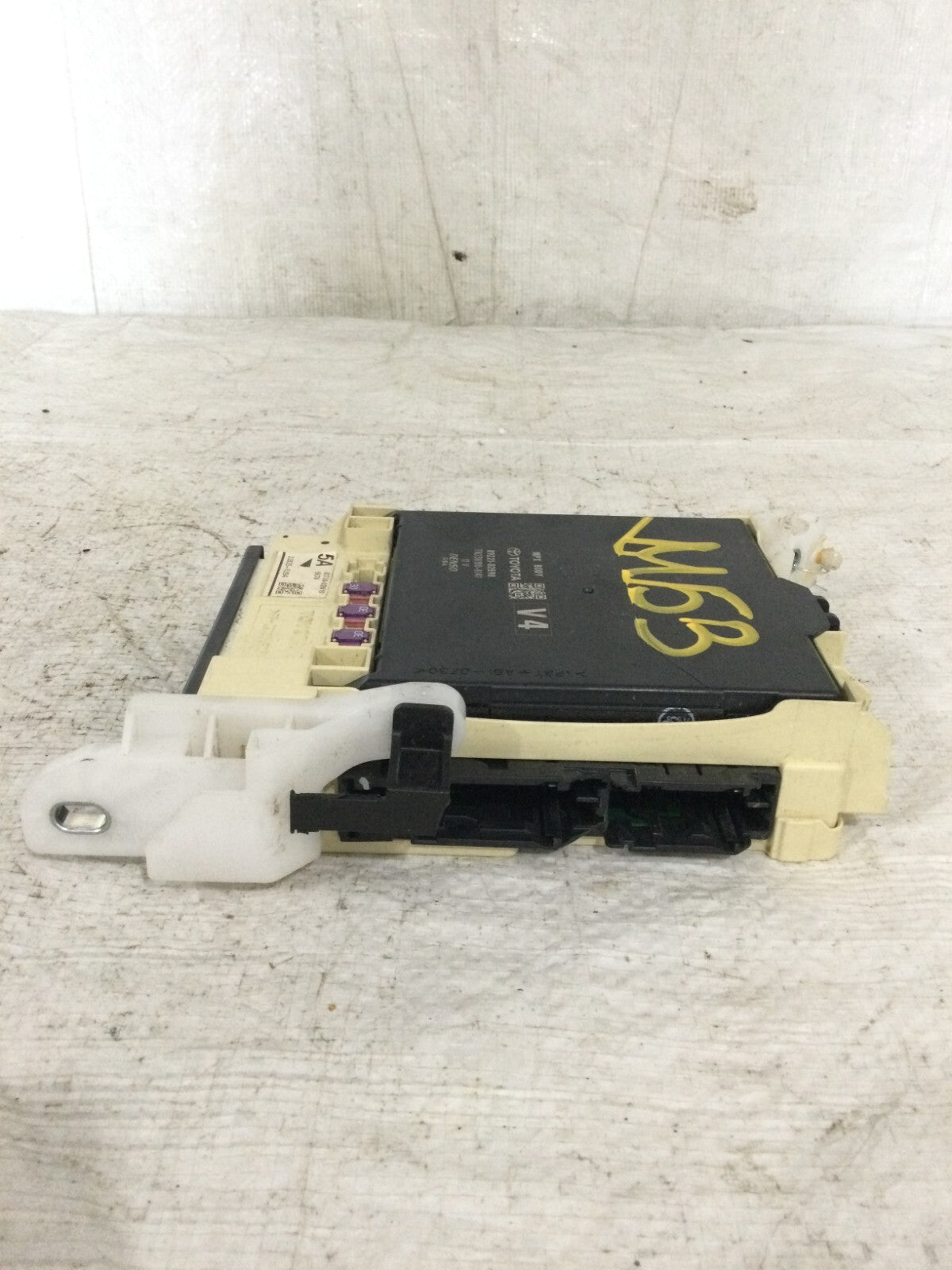 2021 Toyota Corolla Multi Network Control Module OEM 89221-02590