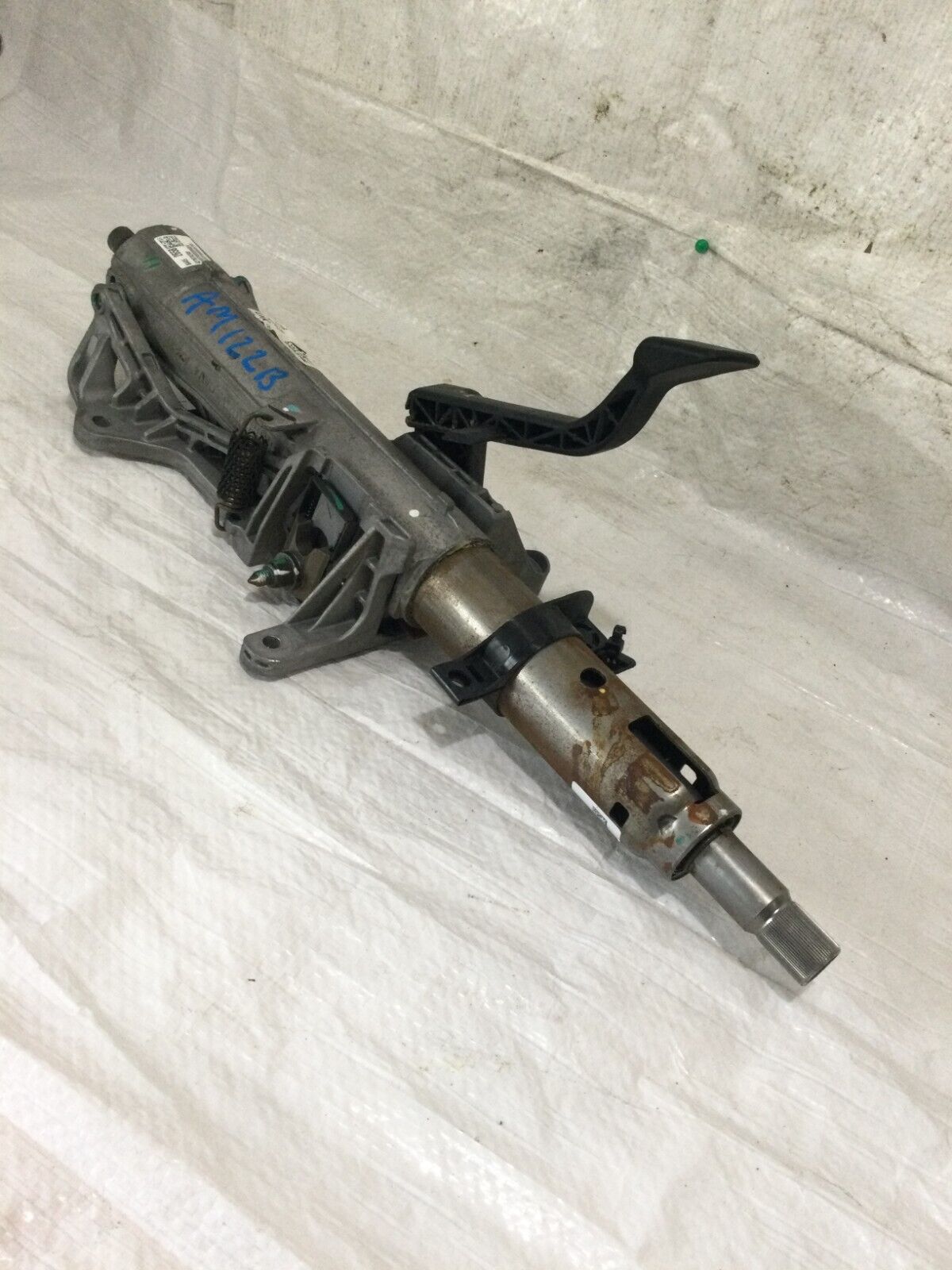 2019 Buick Regal  Hatchback Steering Column Assembly  84452658 OEM