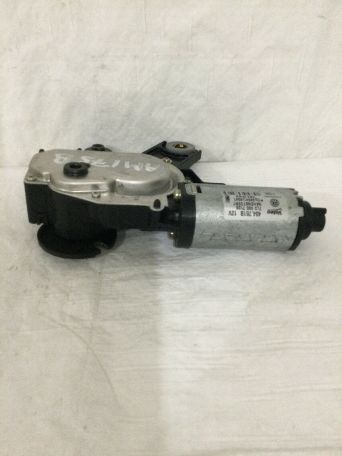2004-2007 Volkswagen Touareg  Rear Tailgate Glass Wiper Motor 7L0955712B OEM