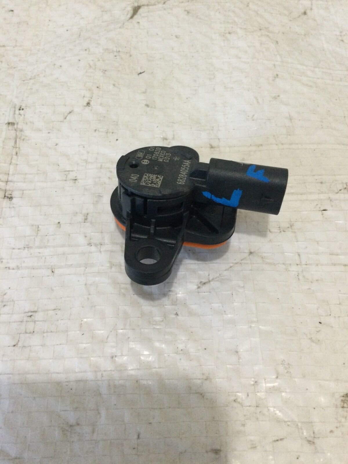 2019 RAM 1500 SRS   Front Left Driver Side Door Pressure Sensor  OEM
