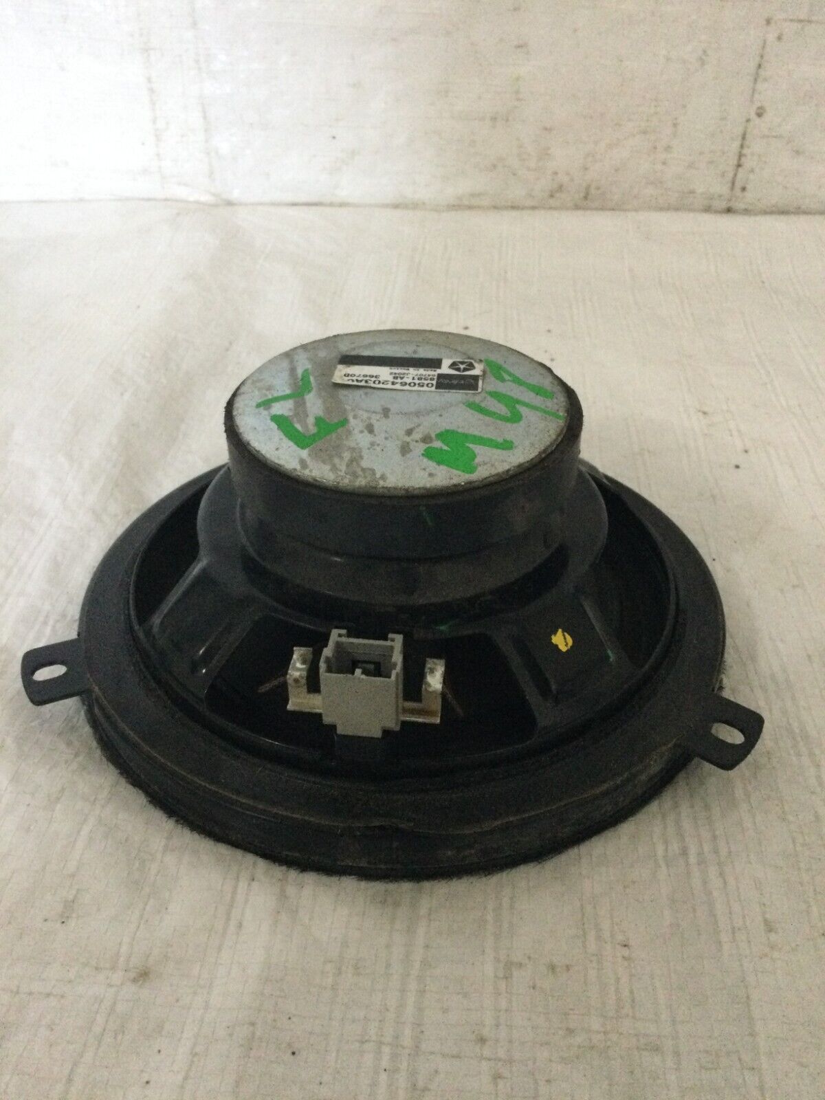 2007 Dodge Nitro Audio infinity OEM Front Left Door Speaker 05064203AC