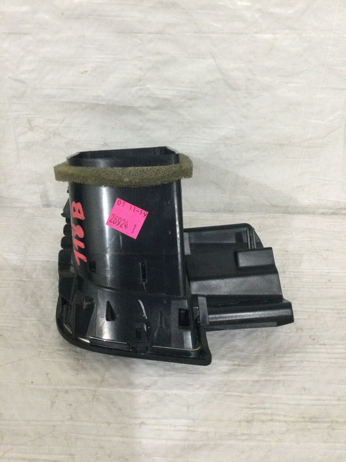 2019 Ford Taurus Right Passenger Dash Air Vent OEM RH