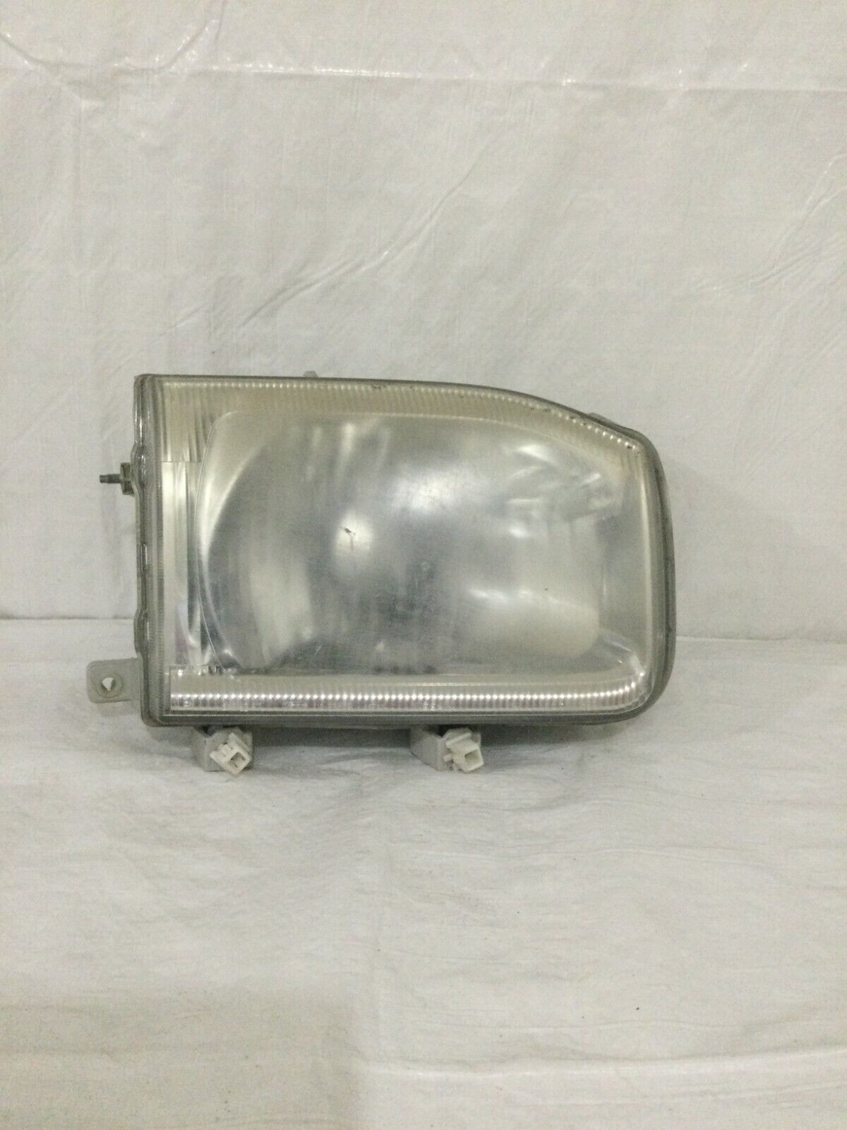 2002 Nissan Pathfinder Right Passenger Side Headlight OEM RH