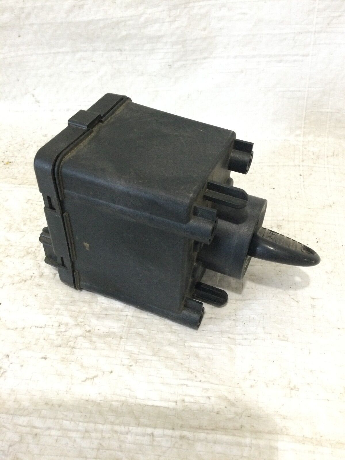 2018 Dodge Ram 1500 Igntion Node Module W/ Key 68271986AB OEM