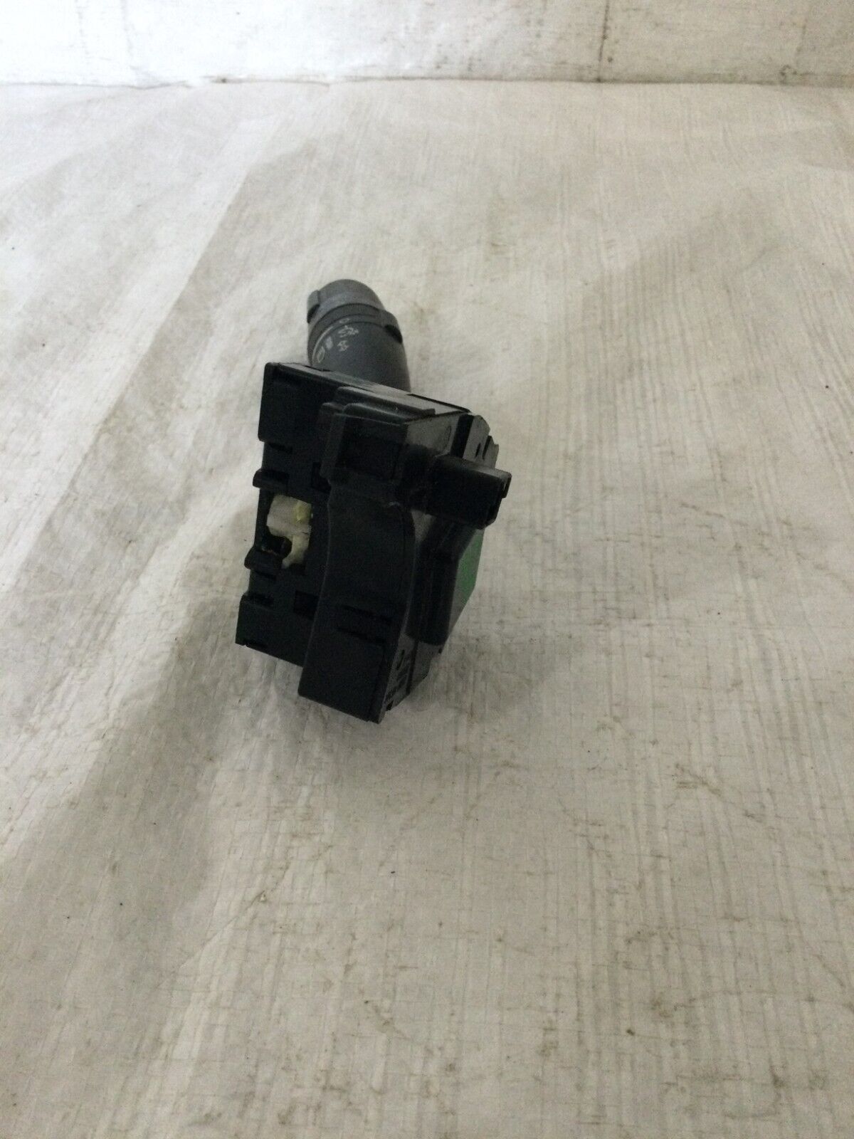 2007-2008 Dodge Nitro Headlight Turn Signal Switch OEM  214866124