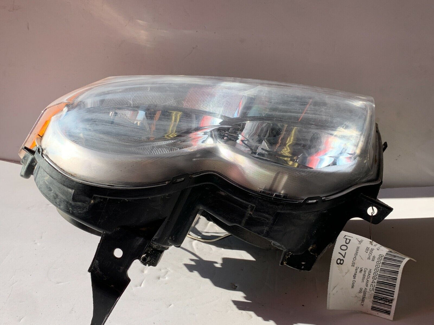 2005 2006 2007 Jeep Grand Cherokee Left Headlight Driver side Halogen 55156351AK