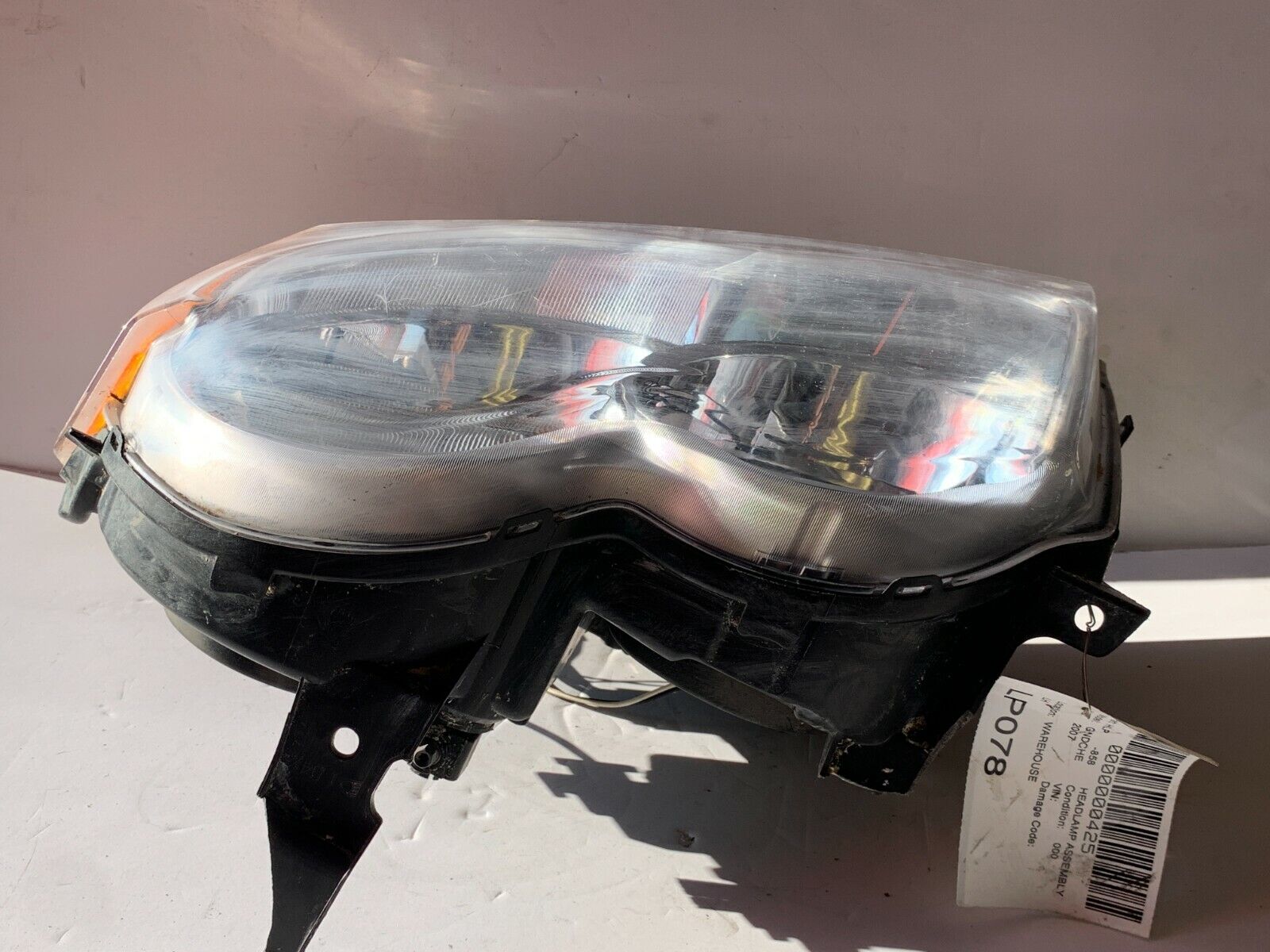 2005 2006 2007 Jeep Grand Cherokee Left Headlight Driver side Halogen 55156351AK