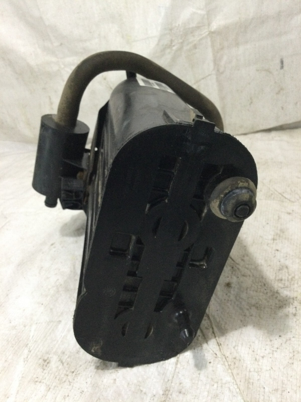 2005 Dodge Ram 1500 Fuel Vapor Canister OEM 52110232AD