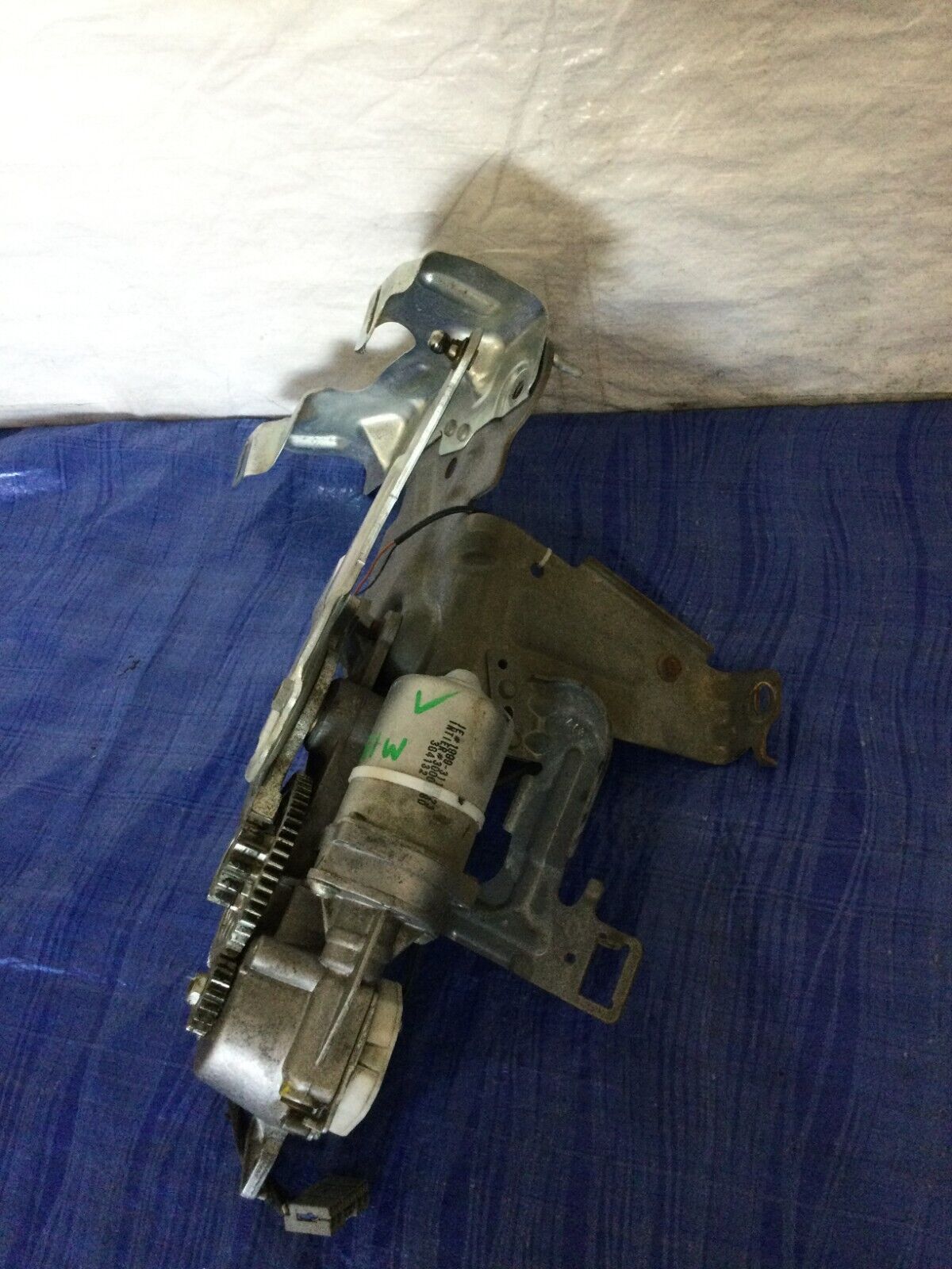 2007-2008 Cadillac Escalade ESV Tailgate Lift Motor OEM