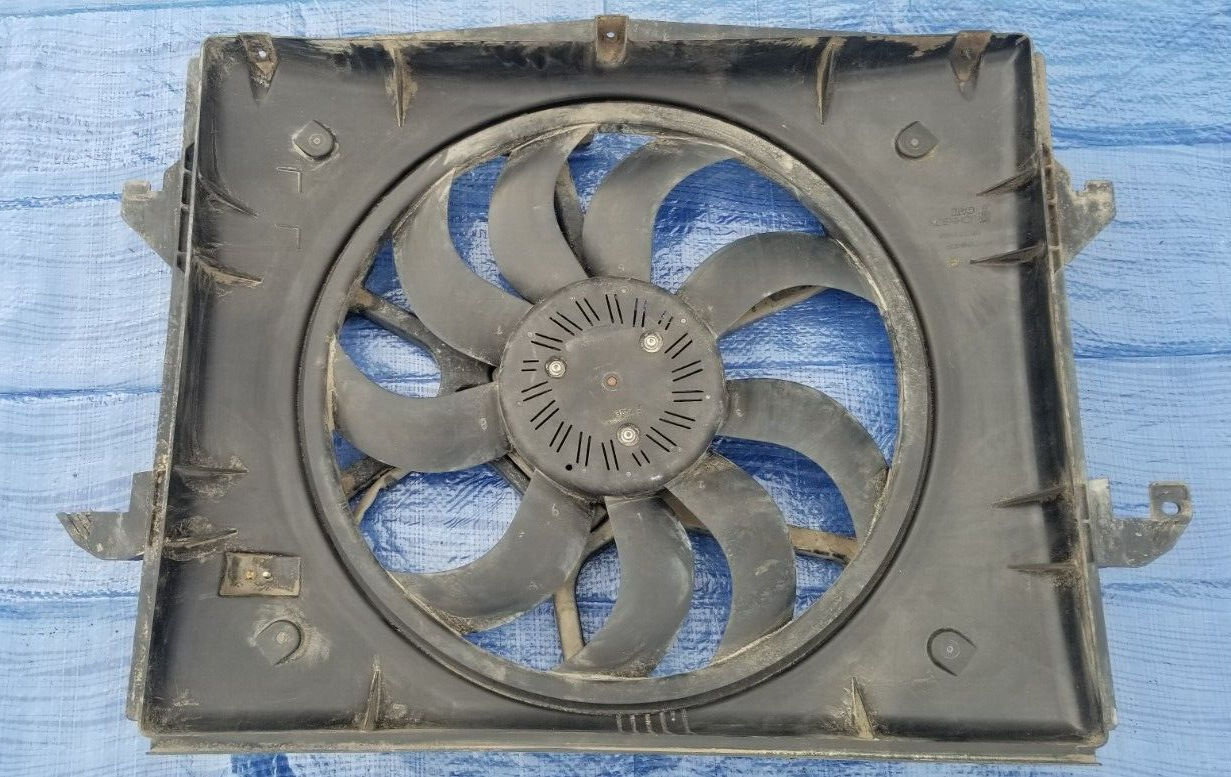 2019-2022 Dodge Ram 1500 Electric Cooling Fan Assembly OEM