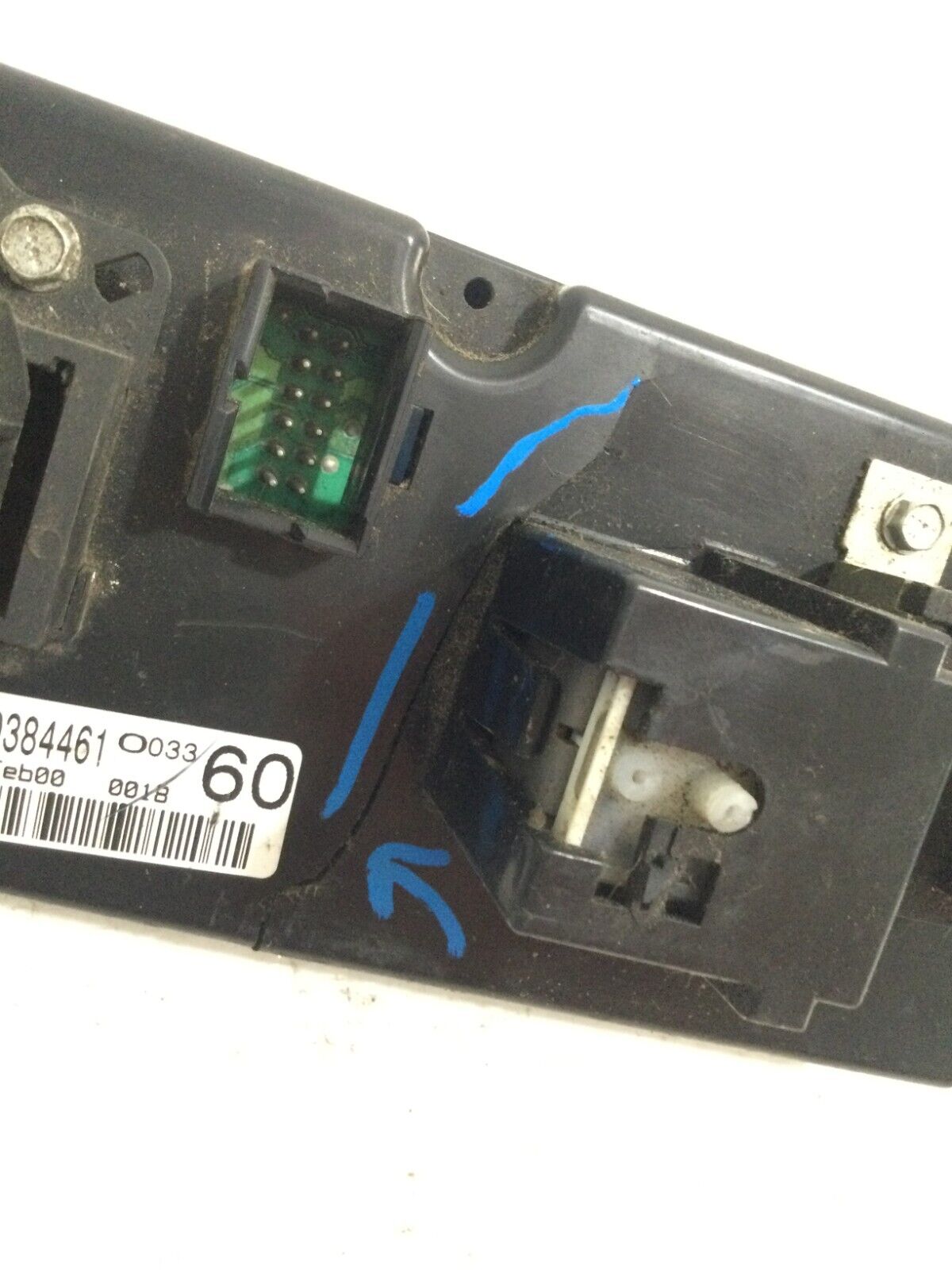 2003 Chevrolet Impala A/C Heater Control Unit OEM 9384461 ( DAMAGED BODY MARKED)