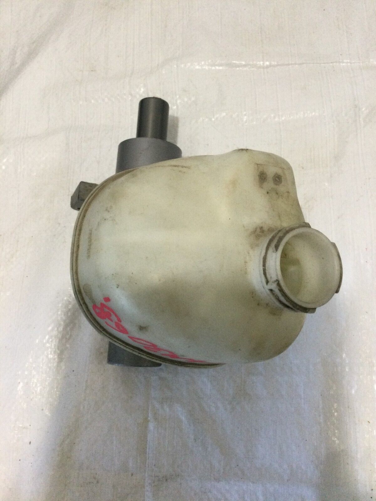 2004  Dodge Ram 1500 Master Brake Cylinder W/ Reservoir OEM 32067086 5.7L