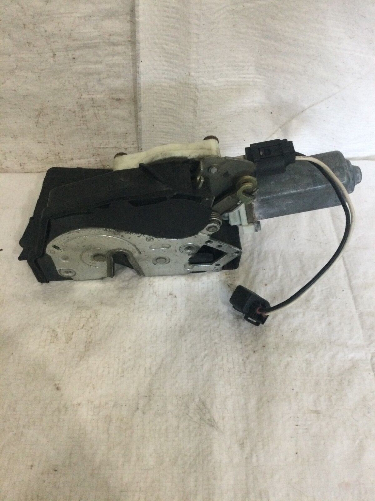 2006 BMW 750LI Trunk Door Lid Lock Latch Actuator Motor OEM