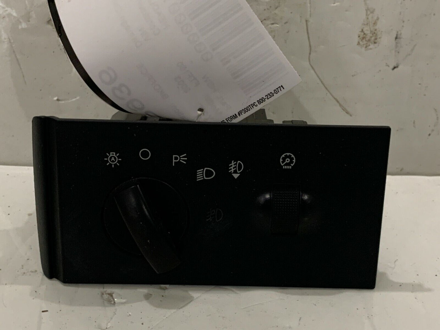 2001-2003 FORD F-150 Headlight W/ Fog Light Switch OEM