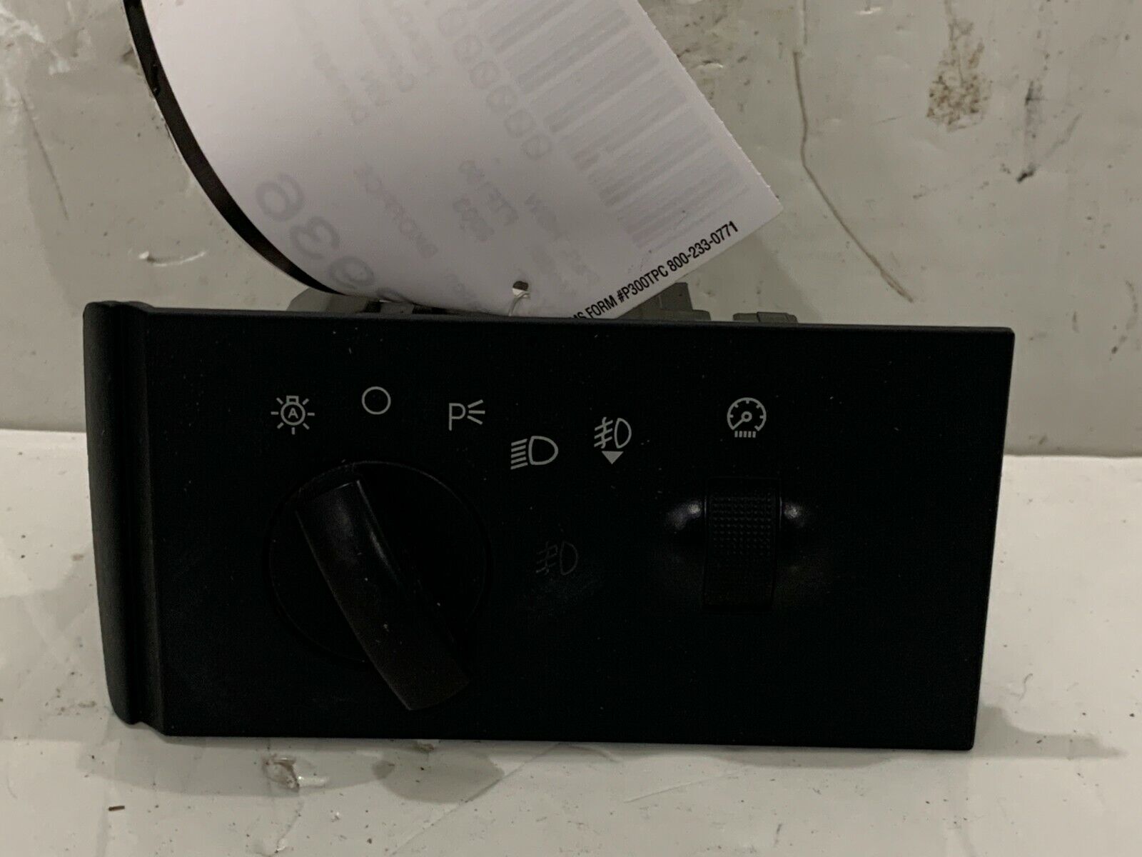 2001-2003 FORD F-150 Headlight W/ Fog Light Switch OEM