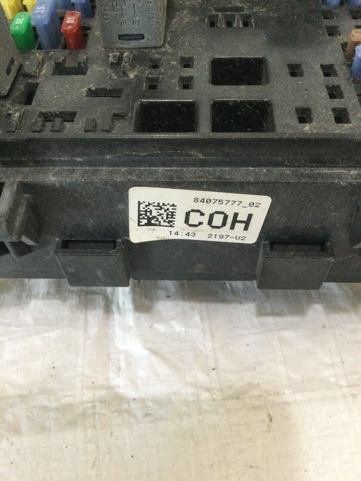 2018 Chevrolet Silverado 1500  Engine Fuse Box Bracket OEM