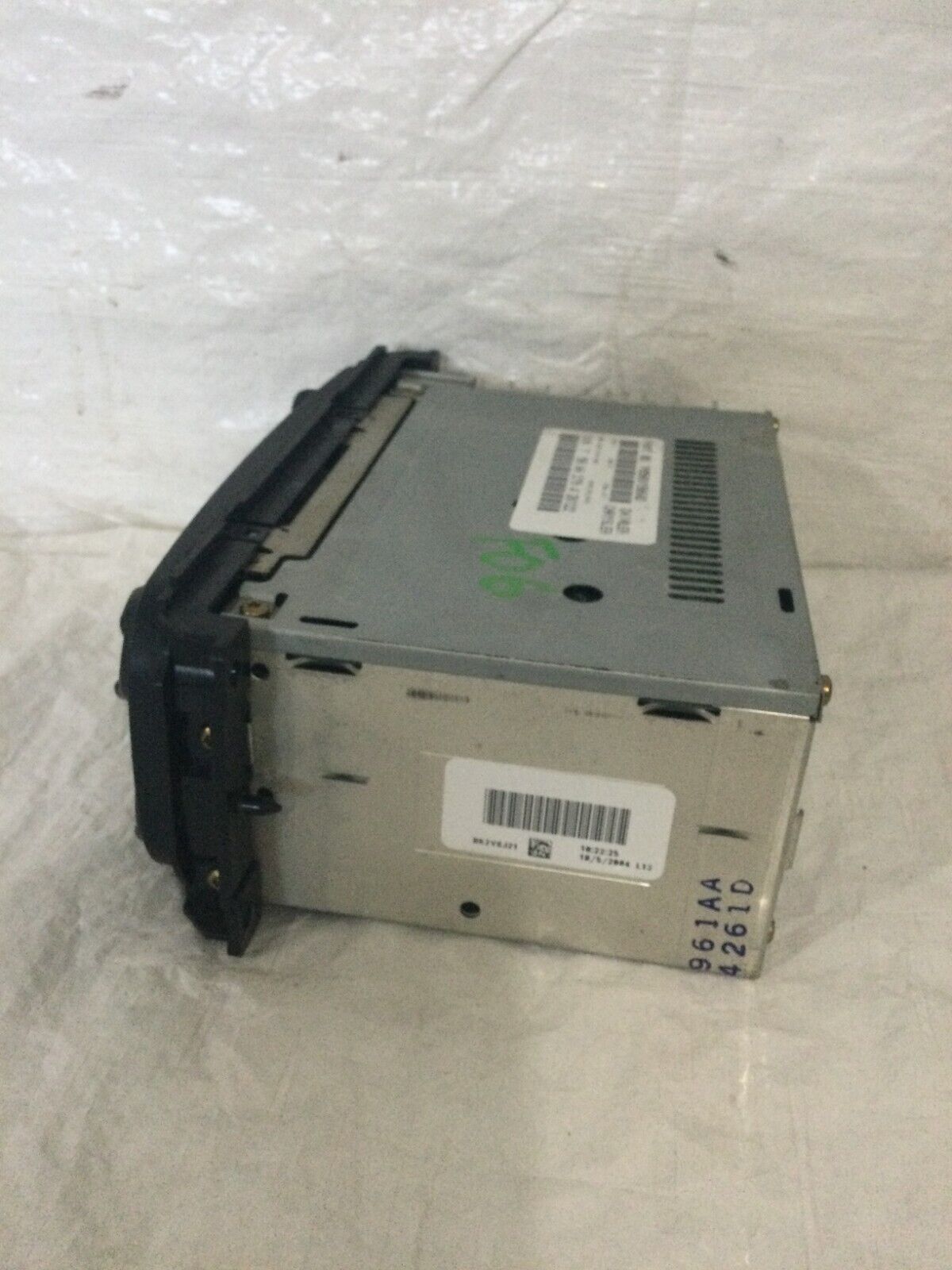 2002-2005 Dodge Ram 1500 Audio Radio Stereo Unit AM FM CD Player 05091506AD