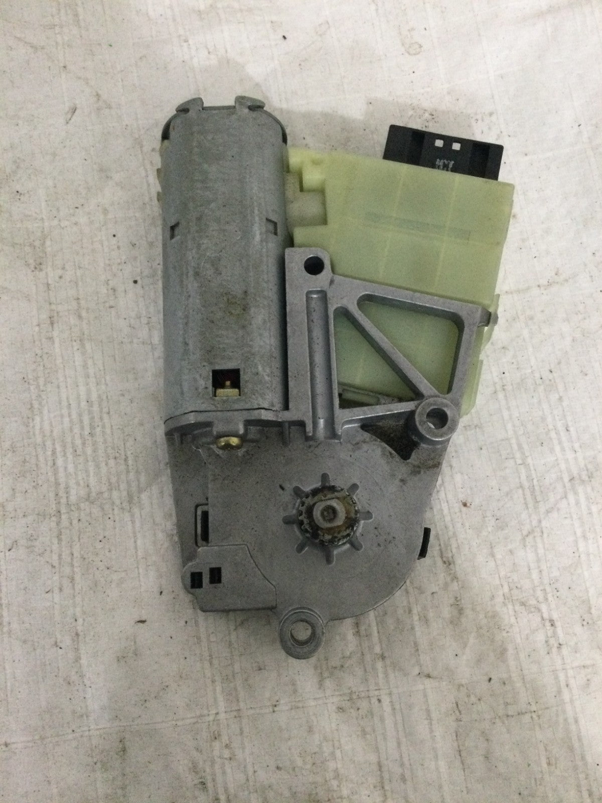 2004 BMW 745I Sun Roof Motor OEM