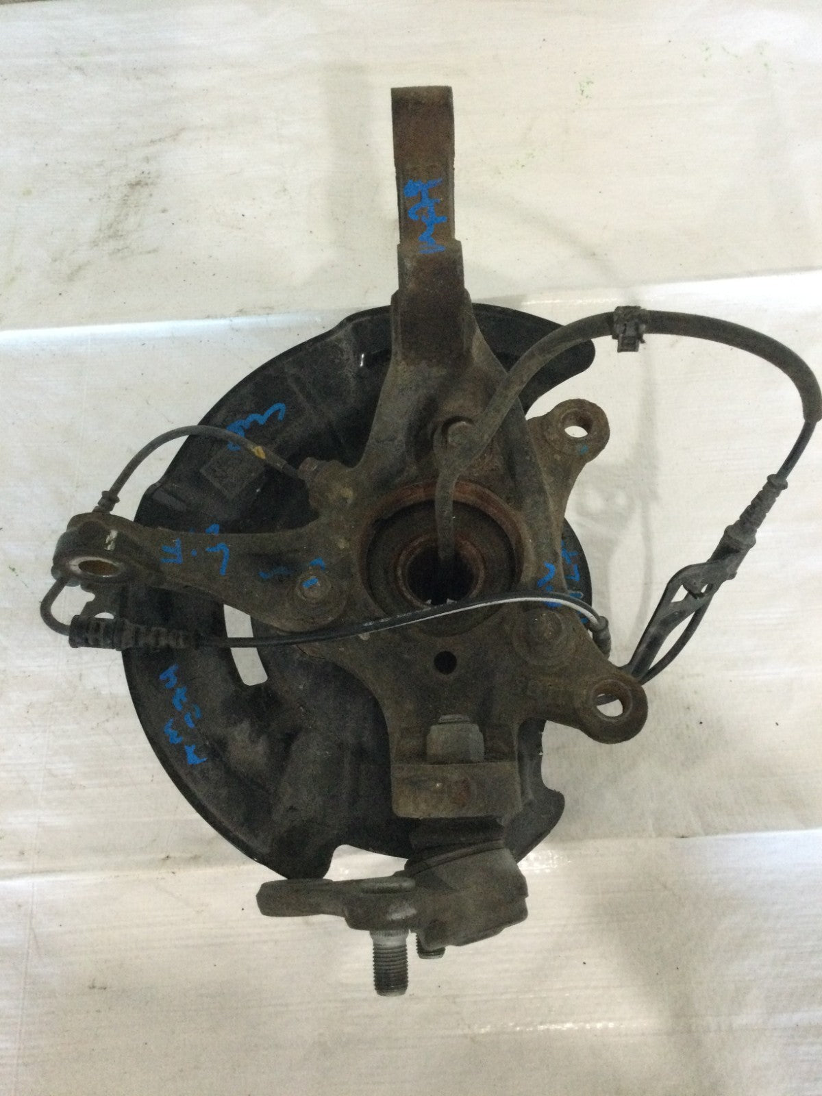 2020 Kia Forte Front Left Spindle Knuckle OEM