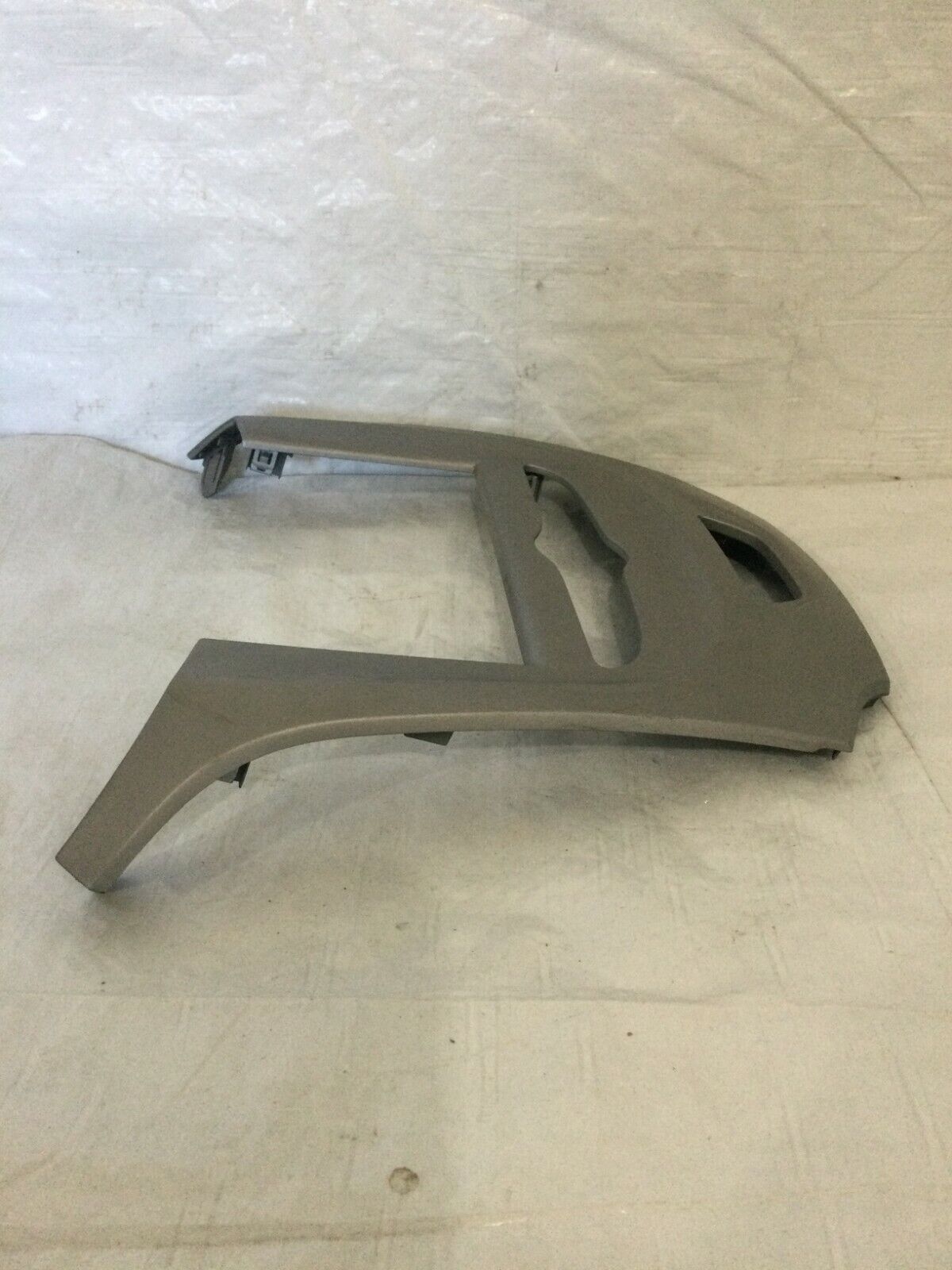 2016-2019 Chevrolet Cruze Center Dash Radio Bezel Trim Panel OEM