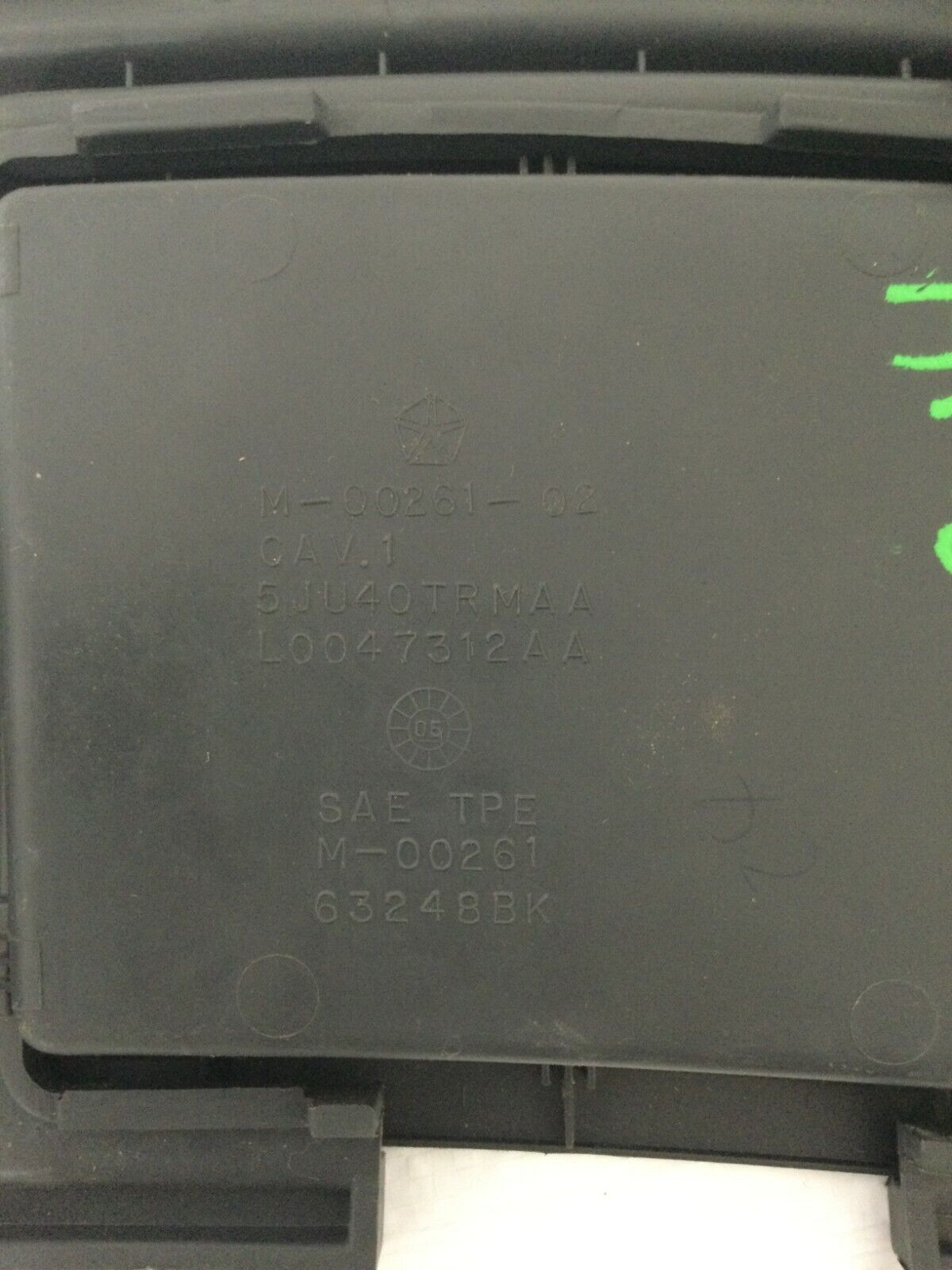 2007-2008 Dodge Ram 3500 Front Floor Console Coin Tray OEM 63248BK