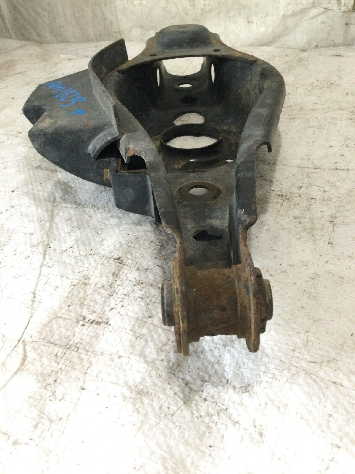 2016 Toyota Rav4 Lower Control Trailing Arm Rear Right OEM