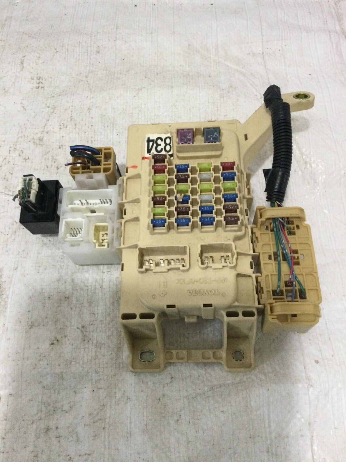 2003 Toyota Highlander  Fuse Box Relay  Module OEM