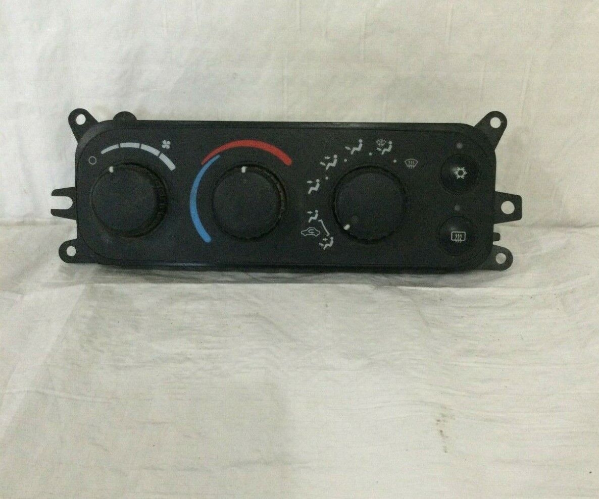 2003-2005 Dodge Ram 1500 Ac Heater Climate Control Unit 55056321AD 