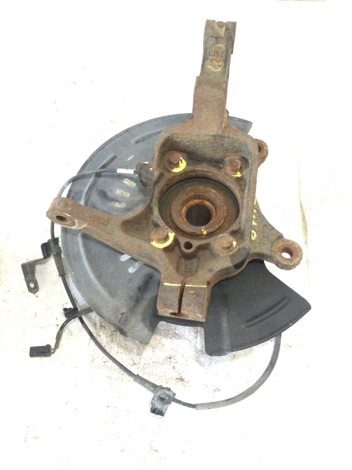 2016-2018 Kia Sorento Front Left Spindle Knuckle Bearing Hub OEM AWD