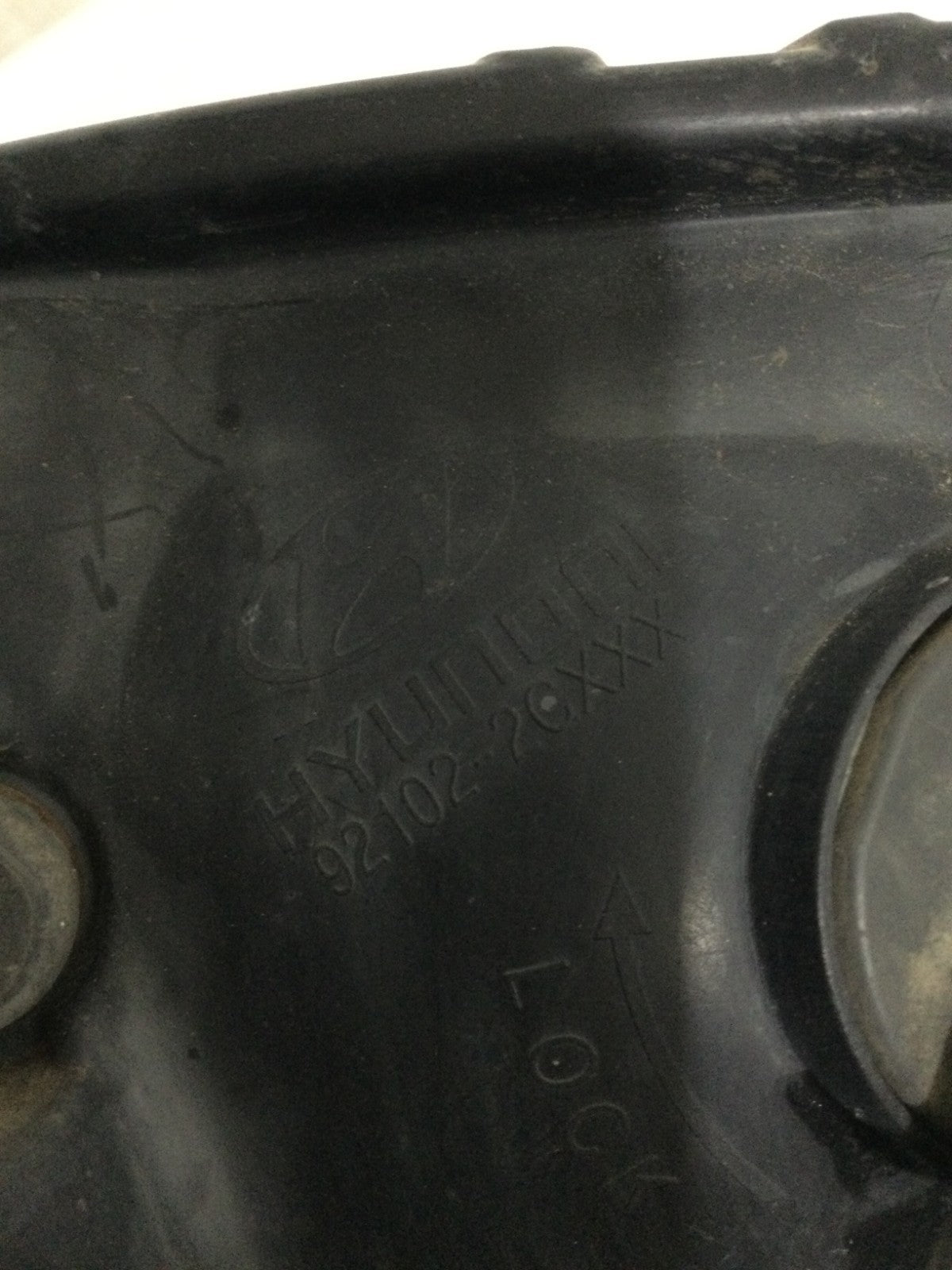 2003-2004 Hyundai Tiburon Right Passenger Side Headlight OEM 92102-2CXXX