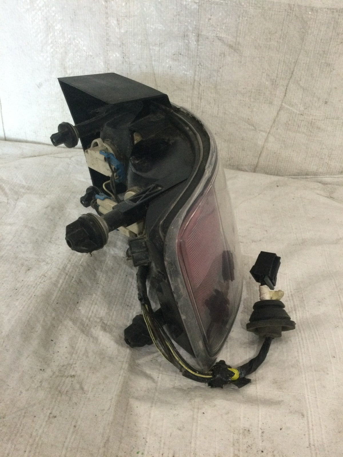 1997 Cadillac Seville Left Driver Side Outer Tail Light 16513925