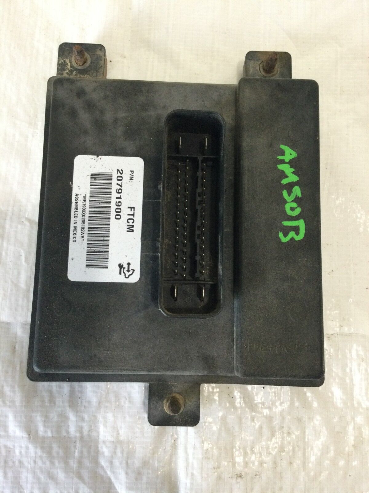2007 GMC Acadia Fuel Pump Control Module / Chassis Brain Box  20791900 OEM