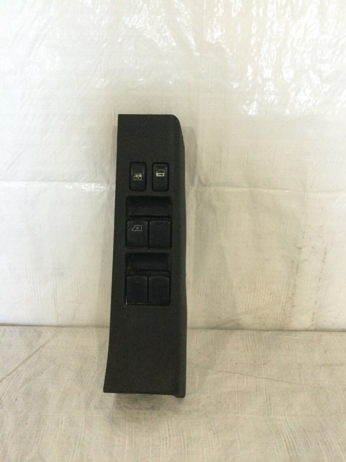 2005 Nissan Xterra Front Left Driver Master Power Window Switch OEM