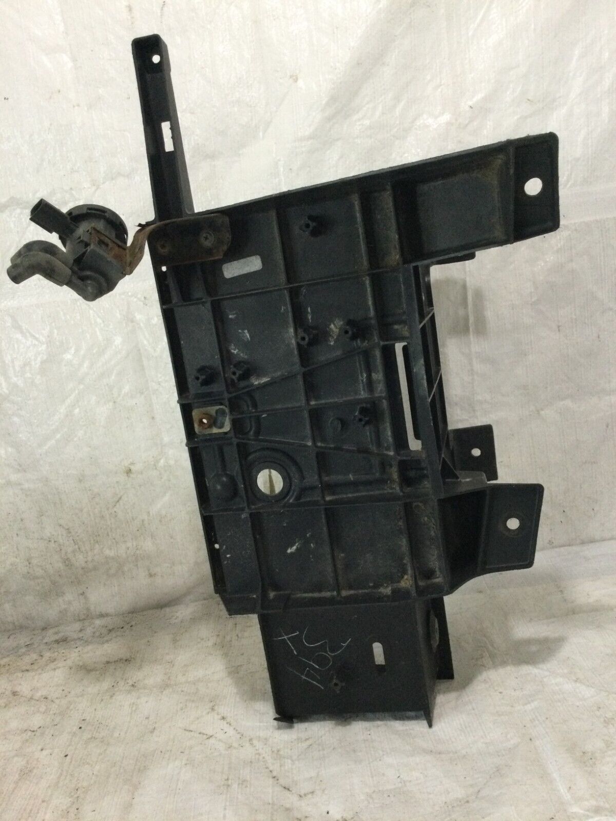2002-2005 Dodge Ram 1500 2500 3500 Battery Tray Holder OEM 55275831AA