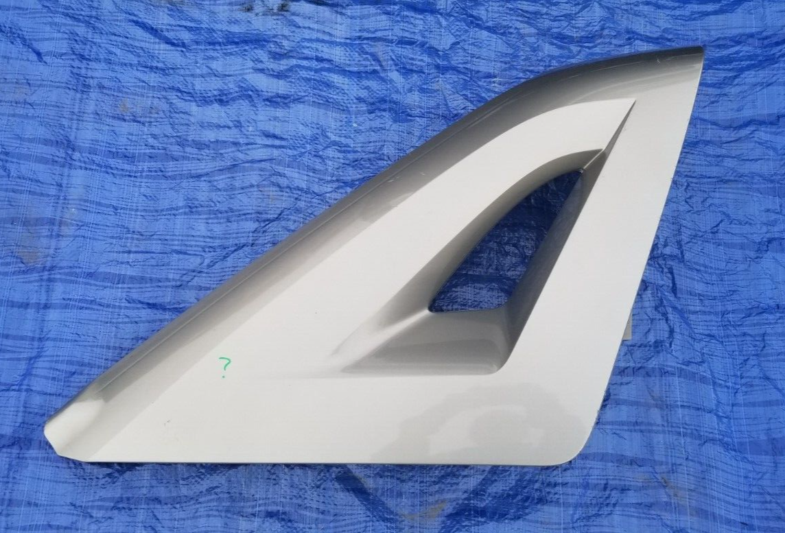 2003-2006 Cadillac Escalade EXT  Right Pass Side Outer Sail Panel Pillar OEM