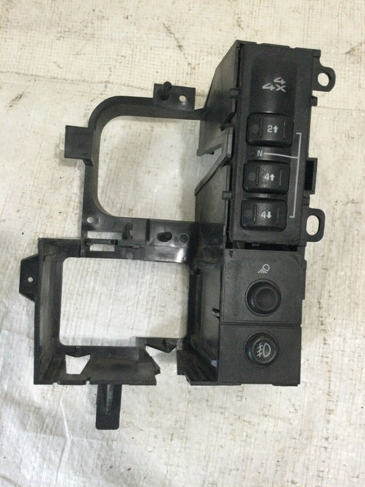 2003-2006 GMC Sierra 2500HD 4WD Control Switch OEM