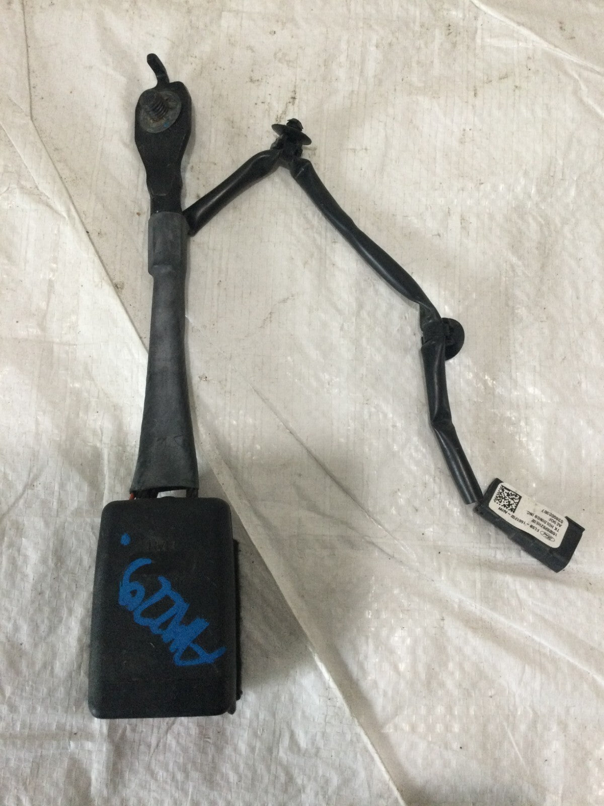 2017-2018 Ford F-150 F150 Front Left Driver Seat Belt Buckle OEM