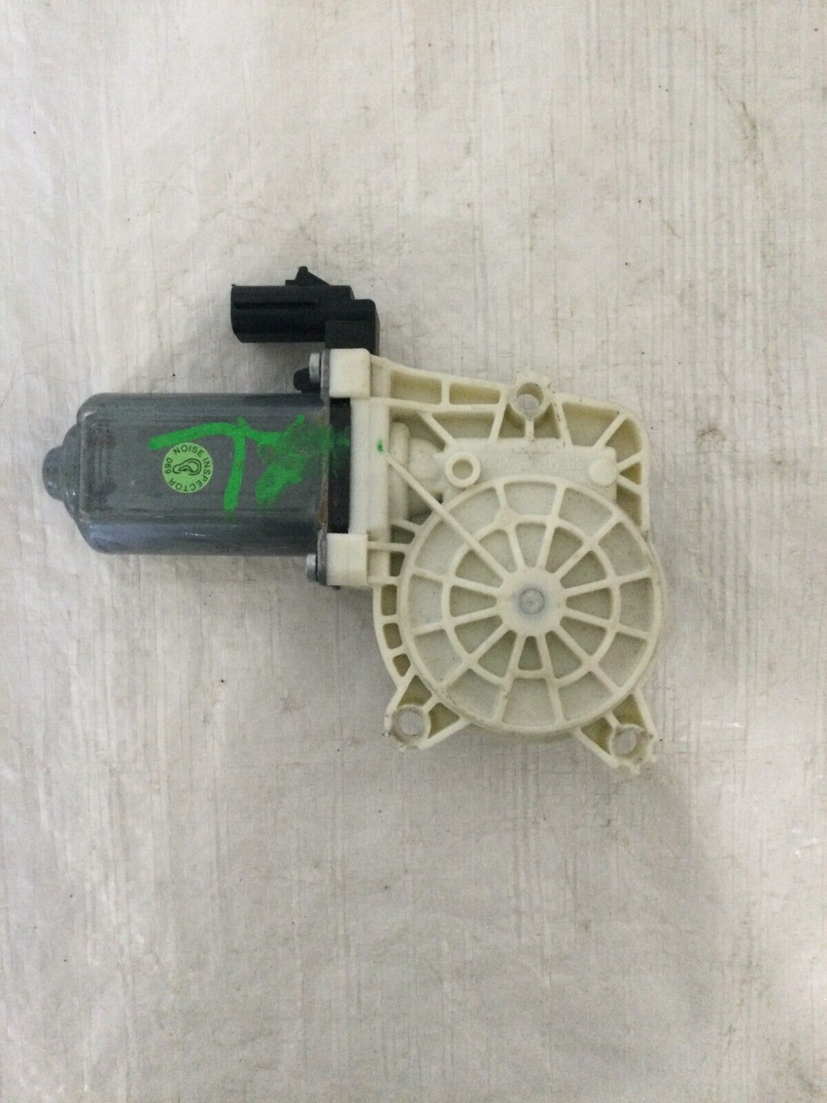 2007-2011 Dodge Nitro Rear Left Power Window Motor OEM