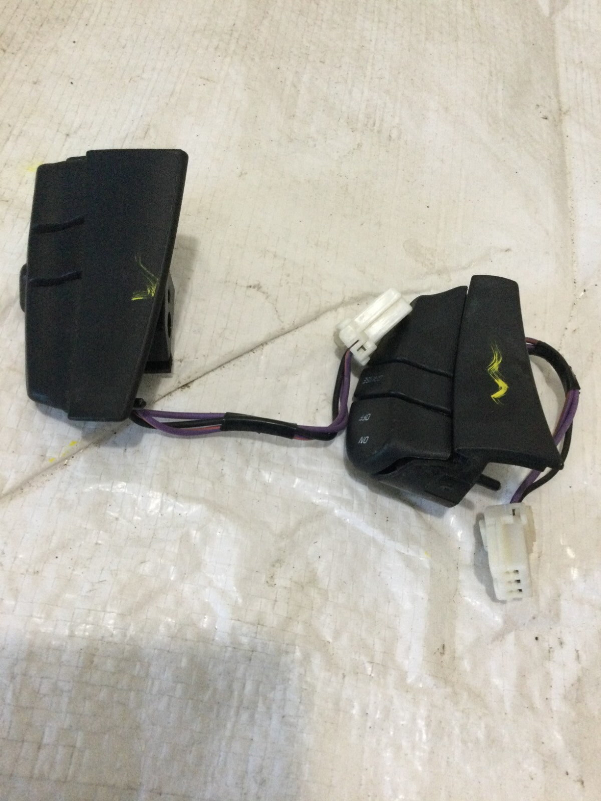 2005 Dodge Ram 1500 Steering Wheel Switch Assembly OEM