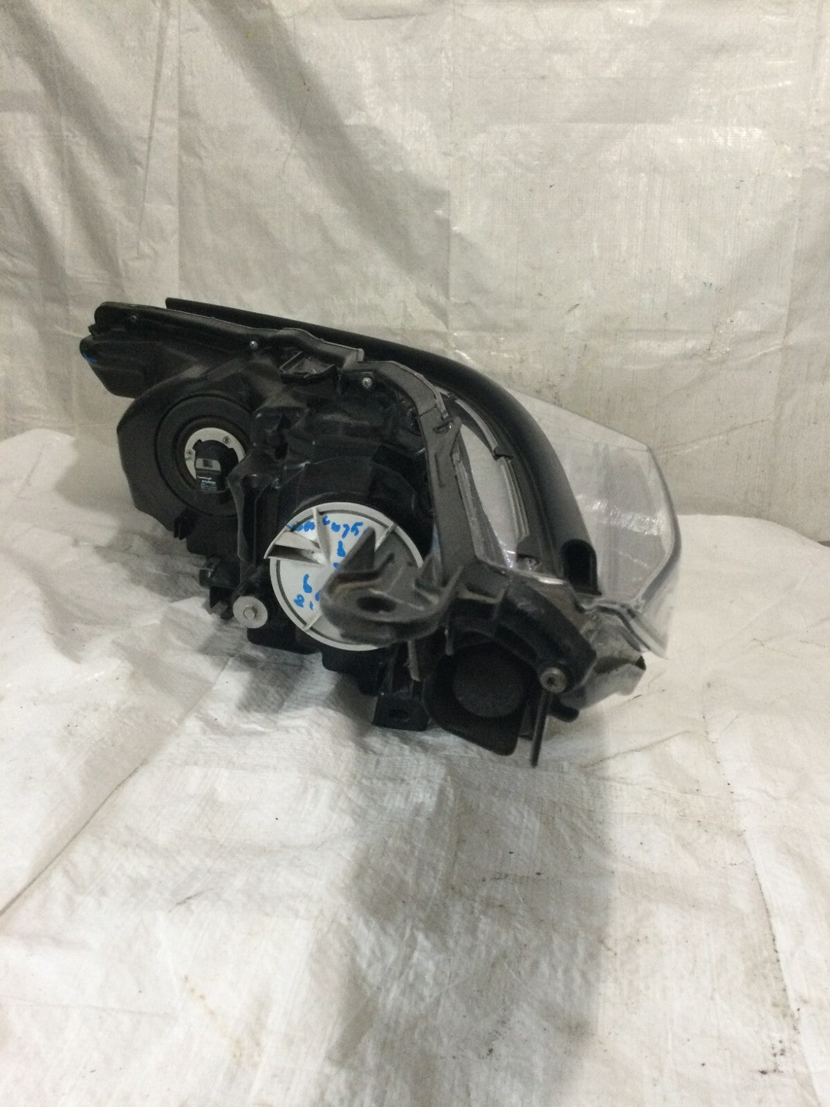 2019 Toyota Highlander Headlight Right Passenger Side W/ DRL OEM 2017-2019