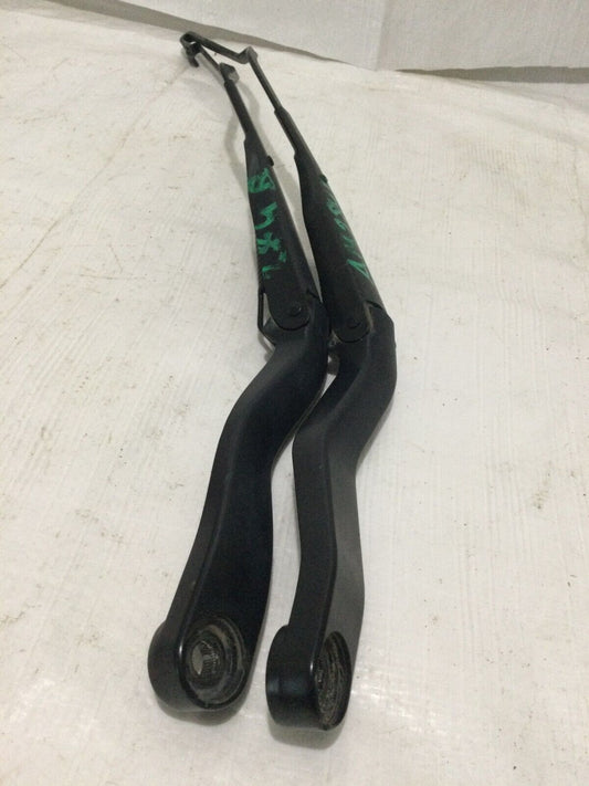 2012 Dodge Ram 3500 Front Wiper Arm Set OEM